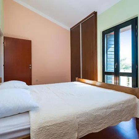 Дом отдыха Pet Friendly In With Wifi Поседарье
