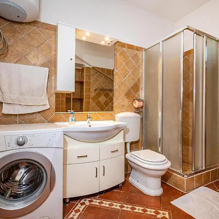 Pet Friendly In With Wifi Holiday home